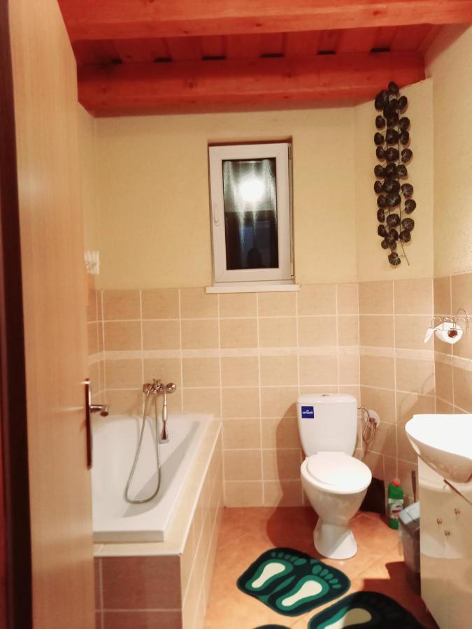 Apartmán Erika Bešeňová Exterior foto