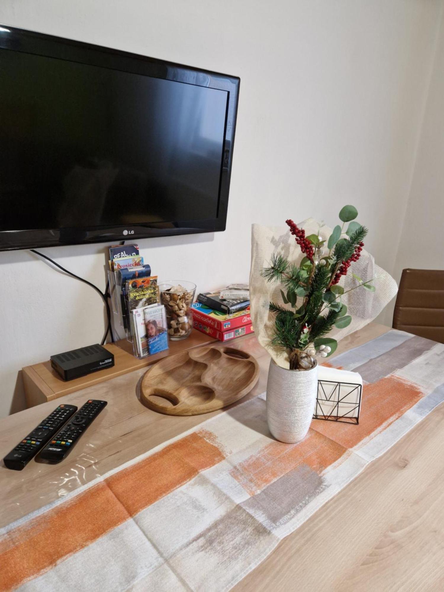 Apartmán Erika Bešeňová Exterior foto